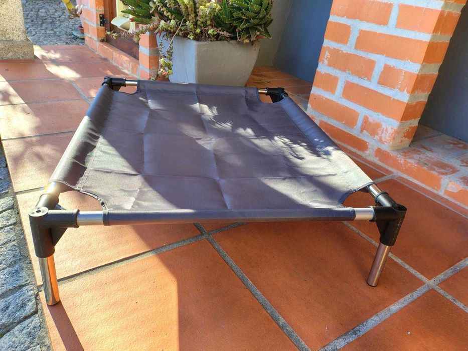 Cama para cão, peso máximo 20 kg