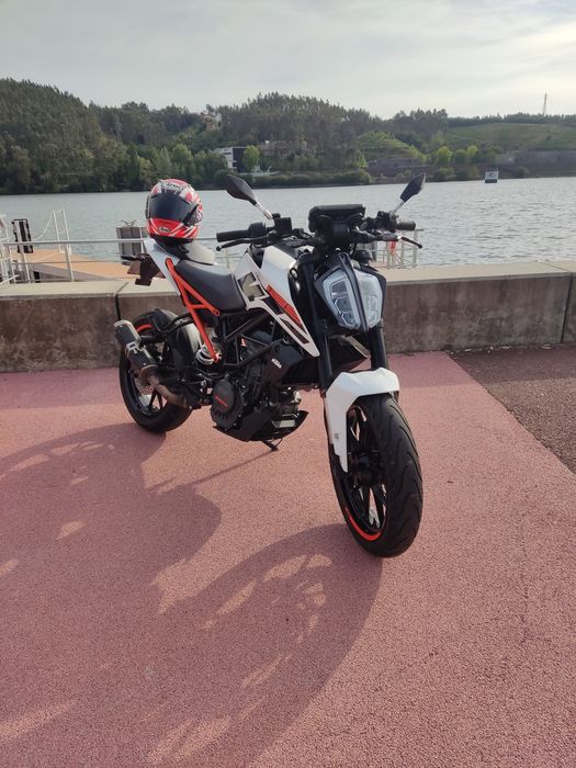 Vendo KTM DUKE 125CC.  11KW