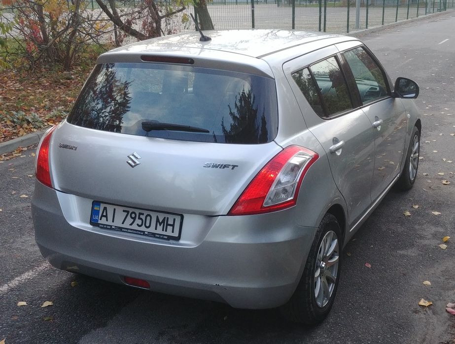 Suzuki swift 2011