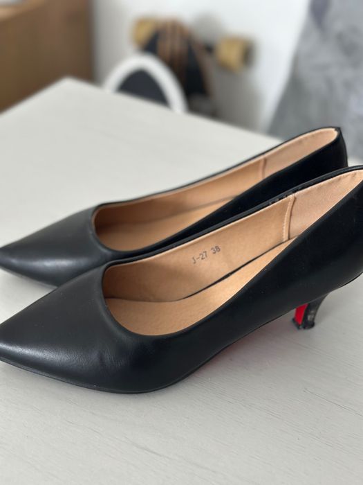 Sapato preto clássico