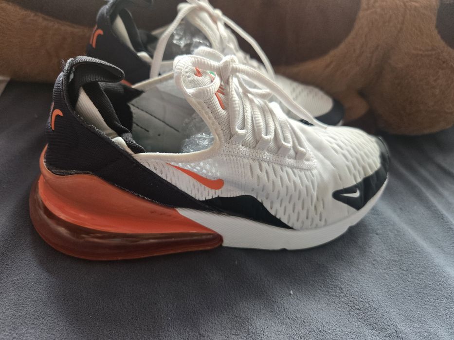 buty sportowe marki Nike model Air Max 270 rozm.39