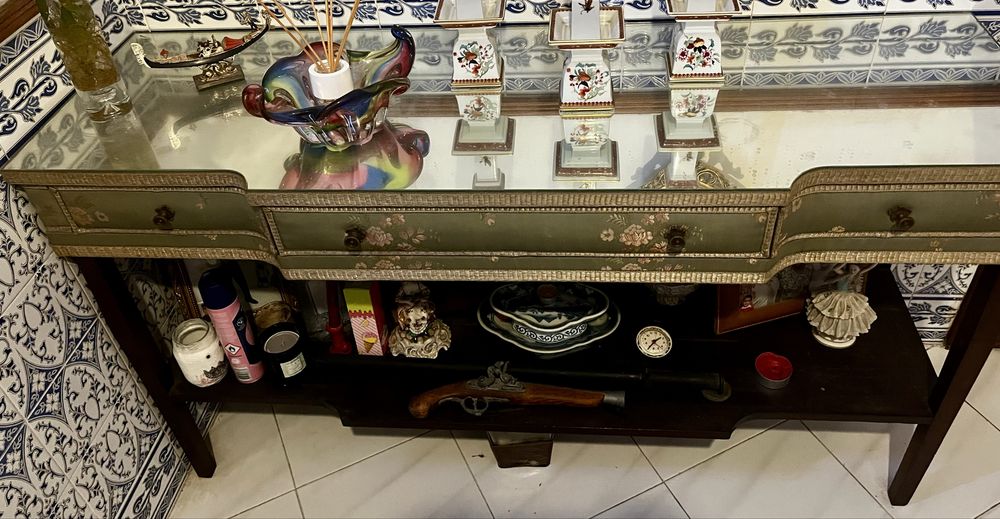 Mesa de Entrada ou Sala em Verde Sage com Vidro - Estilo Provençal / Vintage