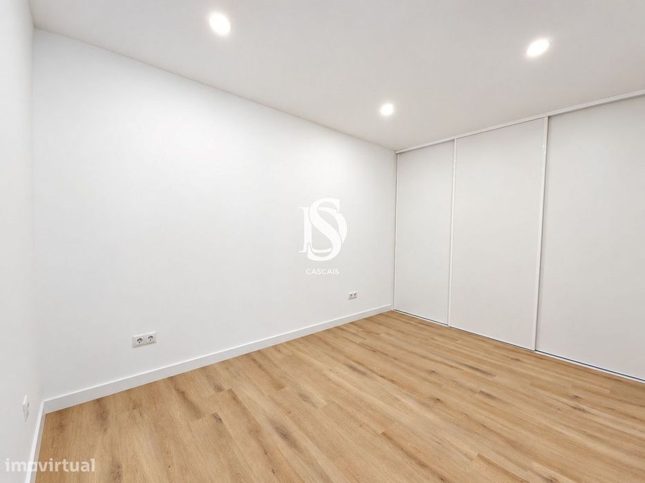 Apartamento T1, Totalmente renovado no centro de Alcochete