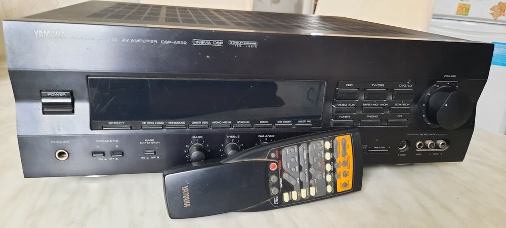 Amplifier Yamaha DSP-A592 + pilot - sprawny, klasyk kina domowego