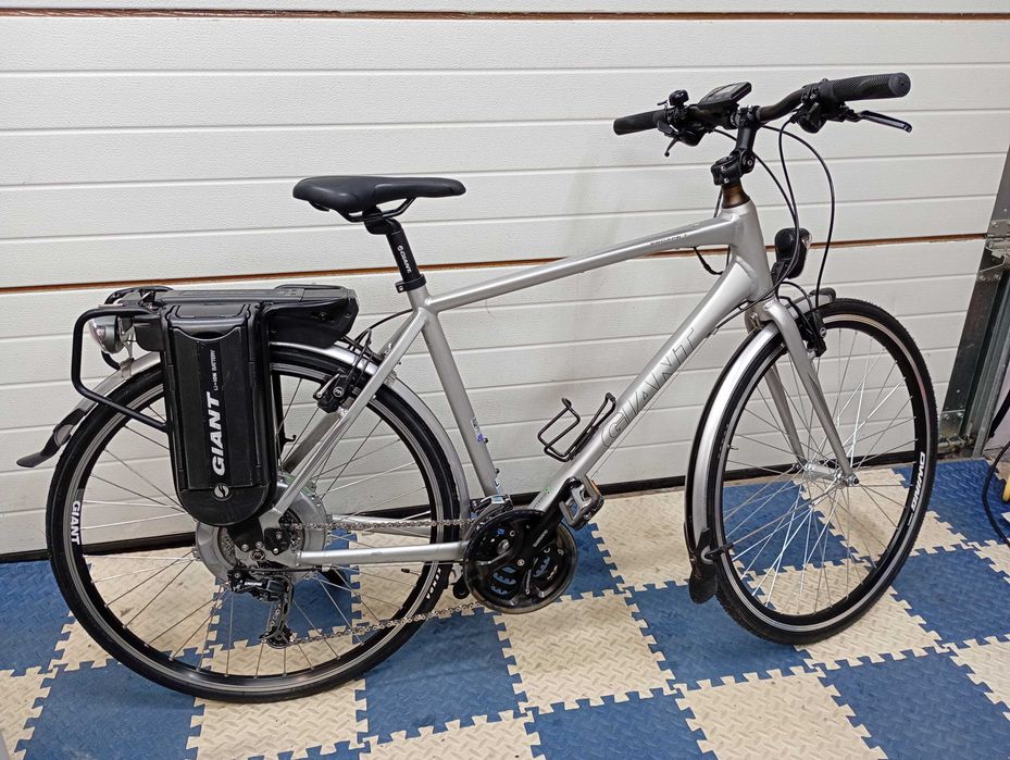 Rower elektryczny GIANT Escape 1 – SyncDrive 36V