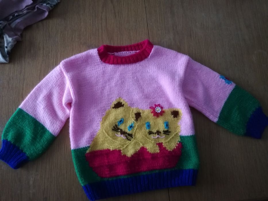 Sweterek ręcznie robiony hand made