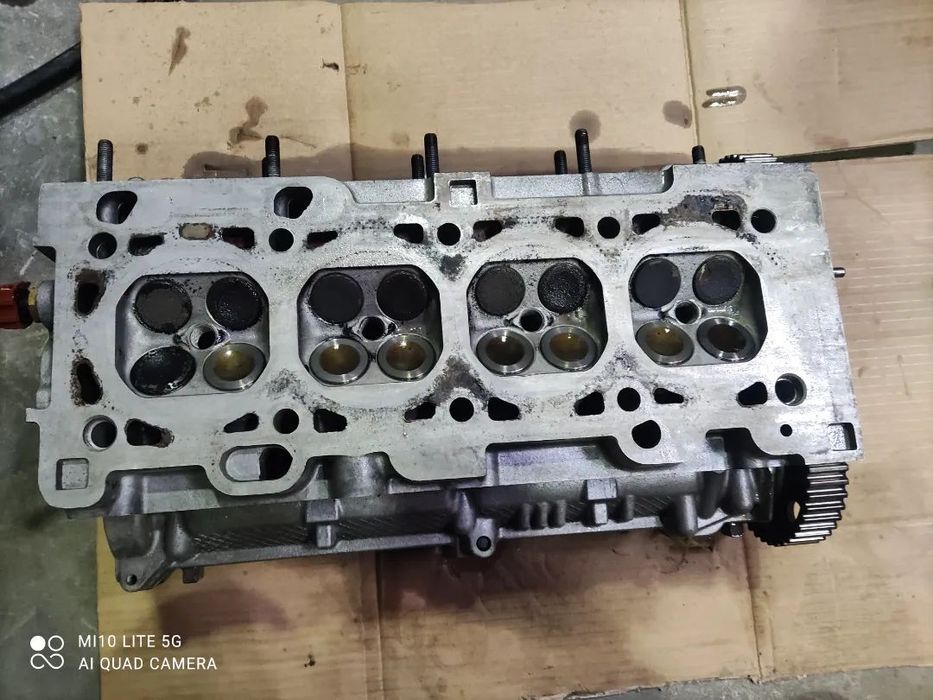 Cabeça de motor / Colaça - Volvo V40 / S40 1.8i ( 1996 / 2002 )