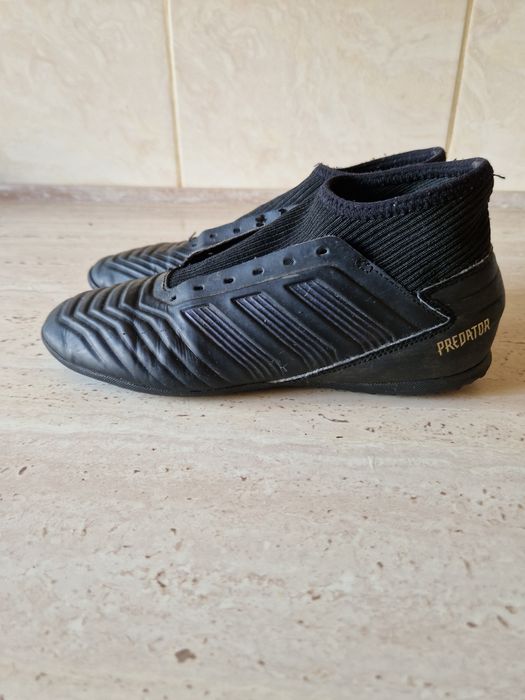Turfy adidas predator r 38i2/3