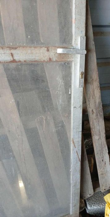 Porta em ferro com acrilico medidas 1,90×80.