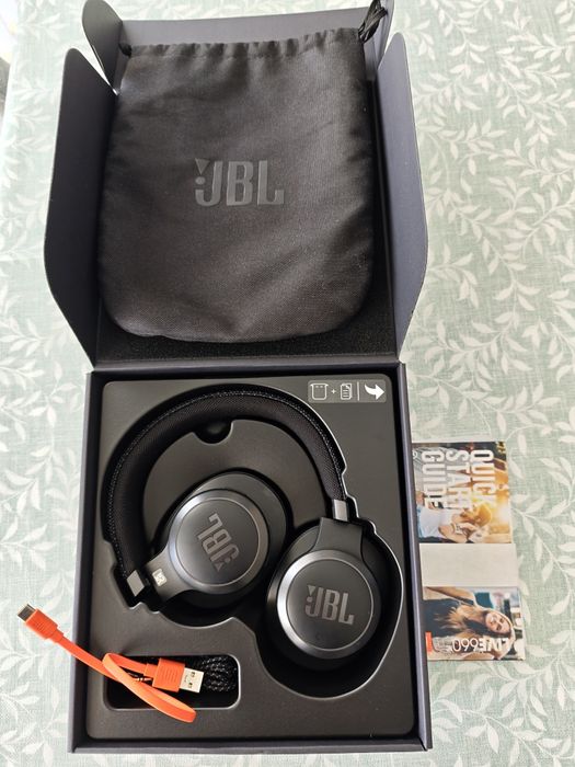 JBL Live 660 nc Headphones