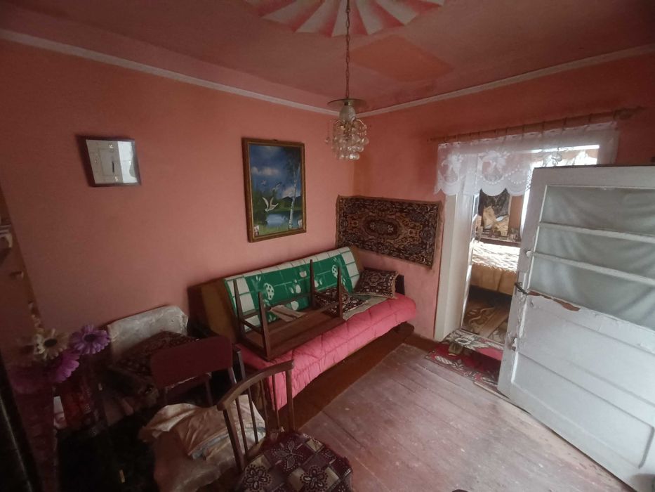 НЕВЕЛИКИЙ 54 кв.м., КОМПАКТНИЙ будинок у житловому стані, тиха вулиця