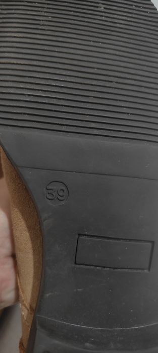 Vendo botas usadas uma vez tamanho 39