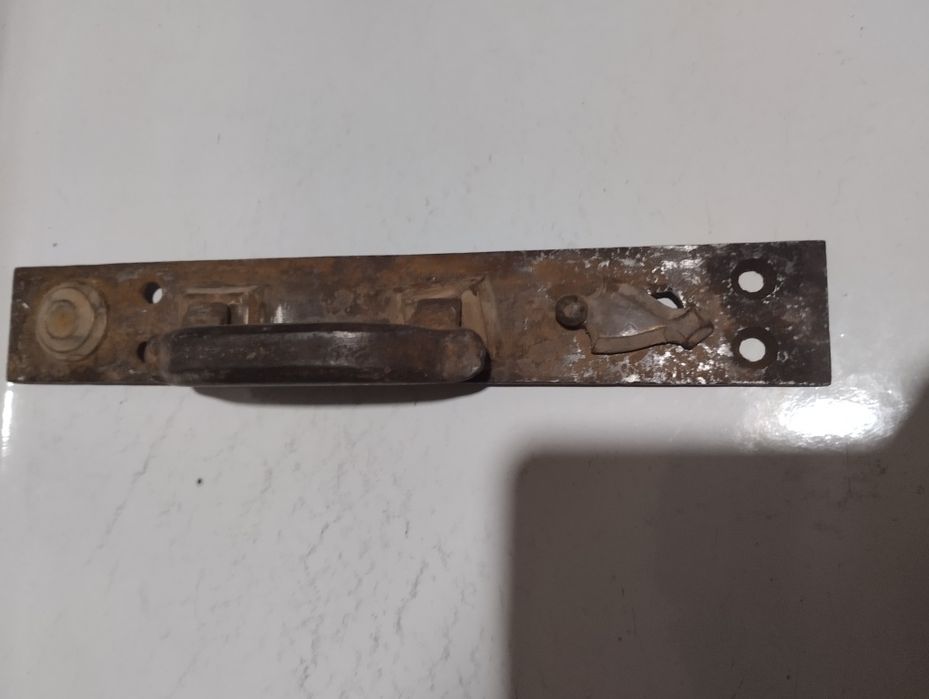 Ручка на двери с уравнем