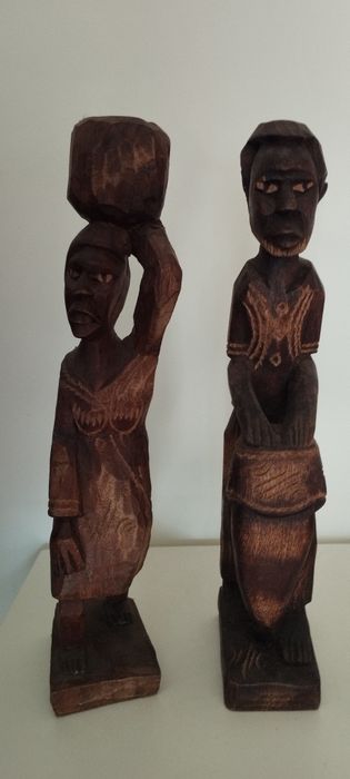 Estátuas africanas madeira