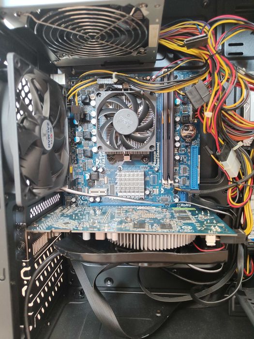 Komputer PC AMD Phenom II X4 955, Win 10 Pro, 8GB, SSD 1 TB, ATI Radeon 1 GB
