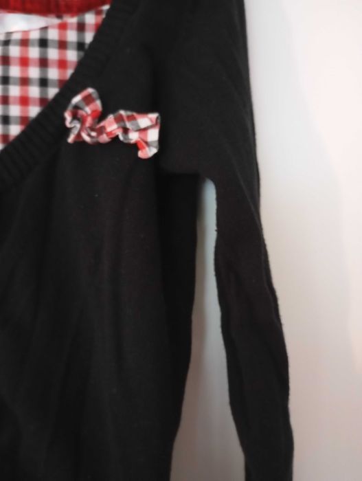 Czarny sweter na zapisanie