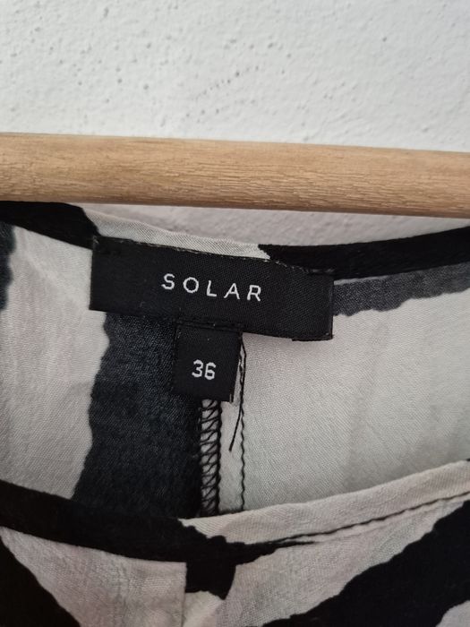 Sukienka w geometryczny wzór