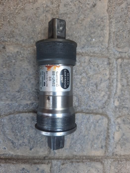 wkład suportu shimano BB-UN52 gwint bsa 1,37x24 . 110 mm kwadrat 0824