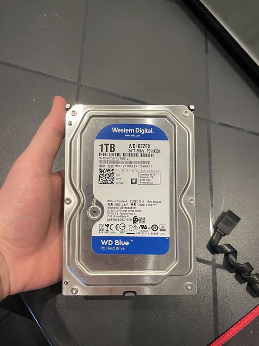 Жорсткий диск на 1tb, HDD