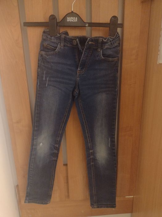 Spodnie chłopięce  wygodne na gumce 140