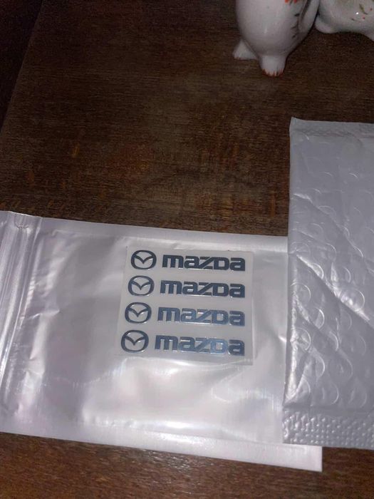 Наклейки на авто mazda