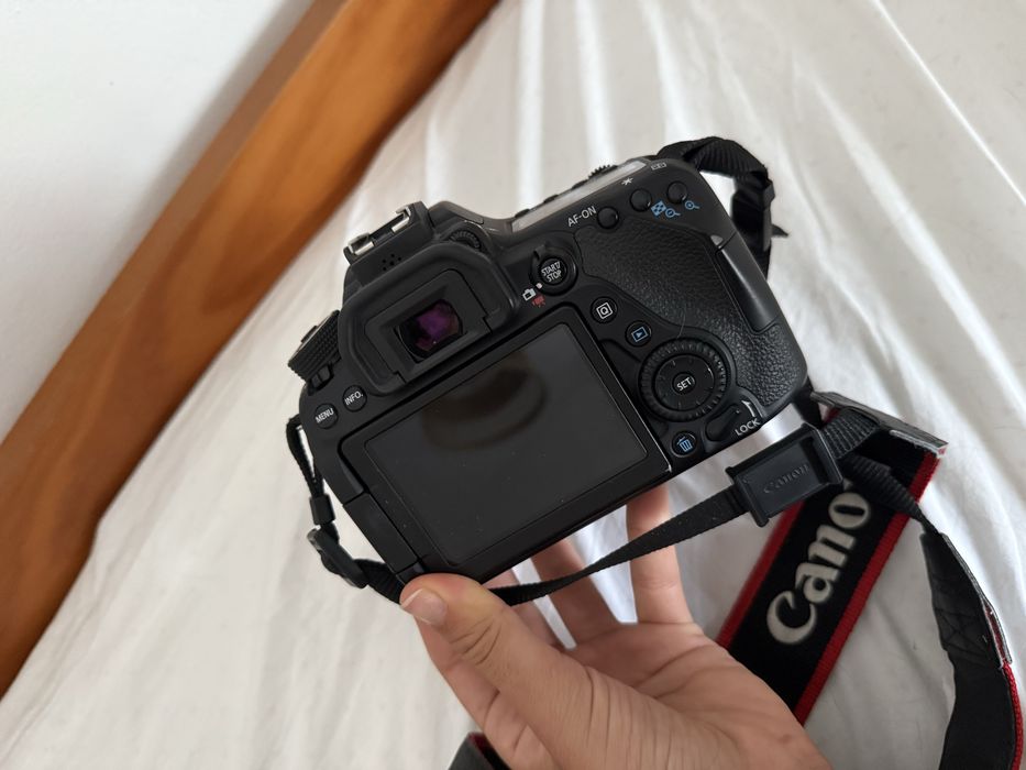 Canon EOS 80D + 2 lentes + mala + cartão + tripé
