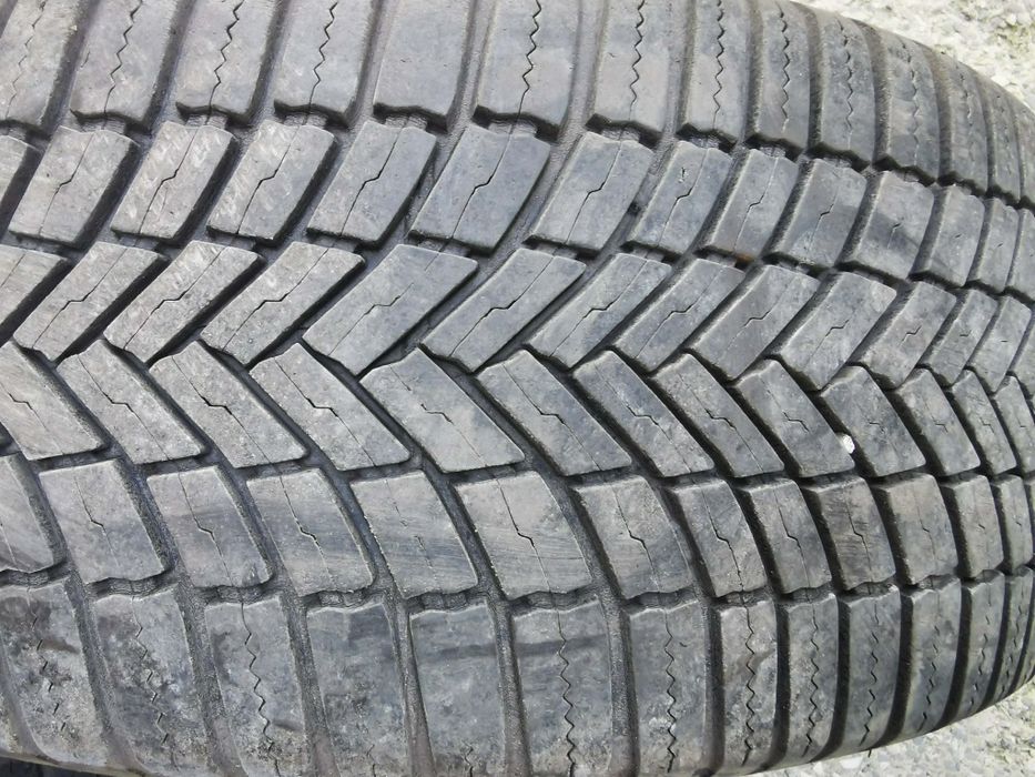 Sprzedam 2 opony