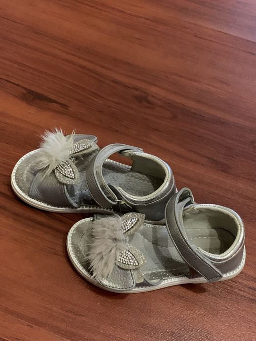 Сандалі зайчики для принцеси