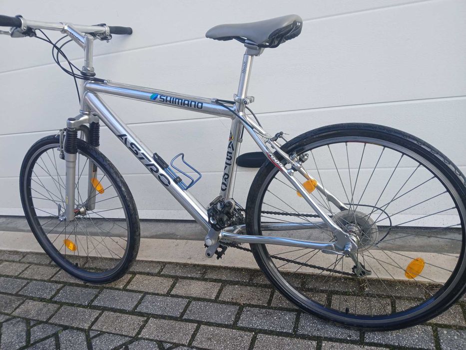 Bicicleta de estrada ASTRO como nova