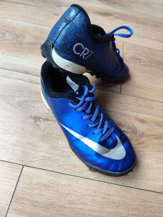 Buty do piłki Nike CR7 turfy rozmiar 35