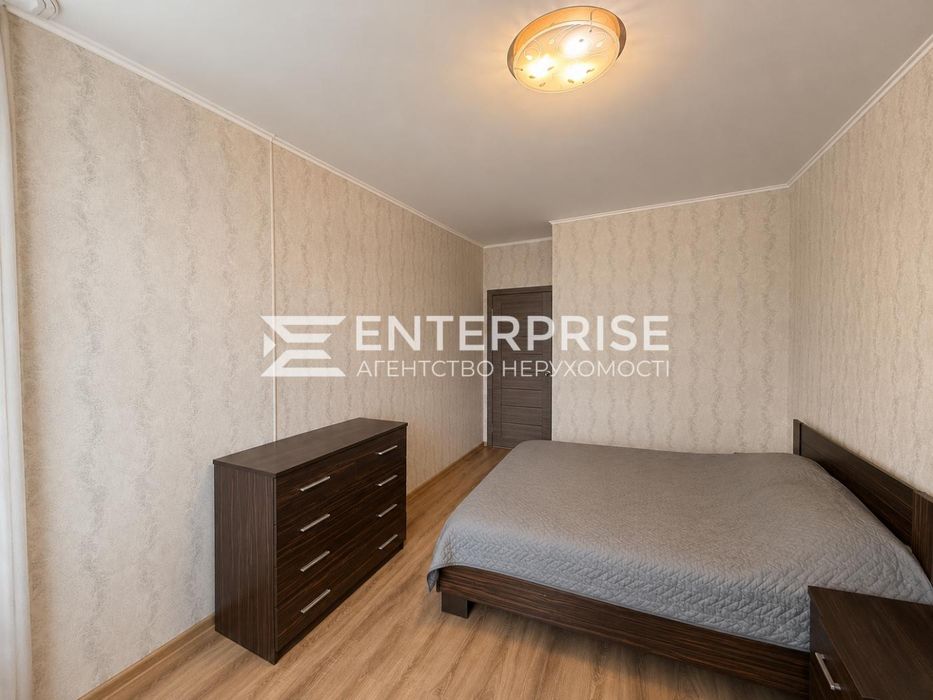 Без комісії ЖК Варшавський Продаж 1-кімнатна пр. Є. Союзу, 45-Б