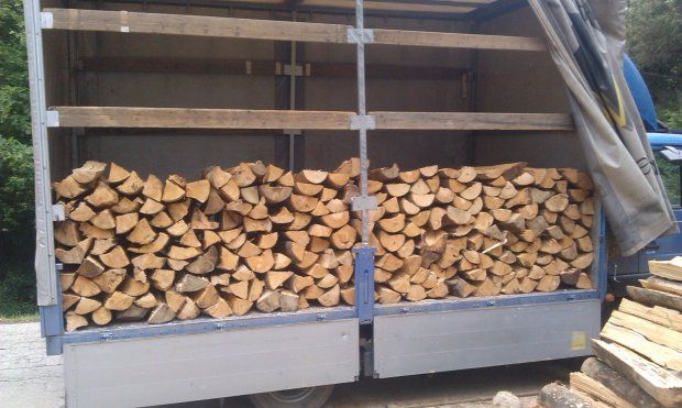 Дрова дубові колоті по області дрова клен дрова соснові дрова акація