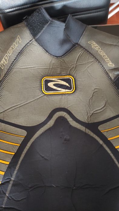 Fato Rip Curl Raptor 4:3. Tamanho L