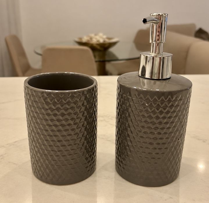 Conjunto de wc cnzento