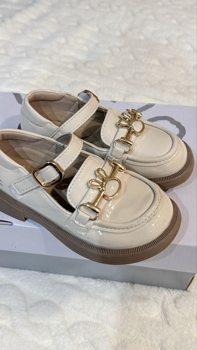 Туфлі для дівчинки