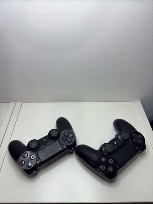 PS4 Slim 500GB + 2 Comandos (Câmara Opcional) – Negociável