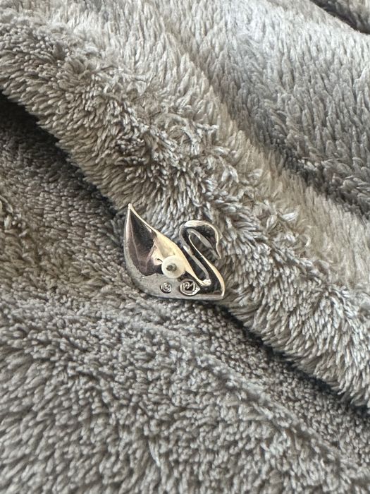 swarovski broche alfinete