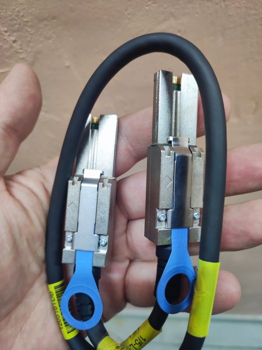 Кабель SFF-8088 External Mini-SAS to SFF-8088 External Mini-SAS 0.5м