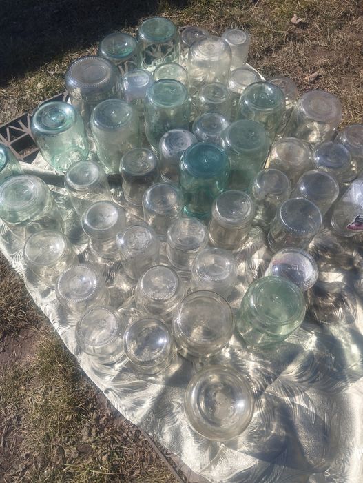 Продам банки 0.5, 1 і 3 літри