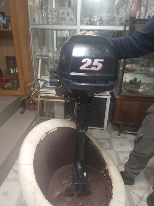 Подвесной лодочный мотор Сузуки 2.5