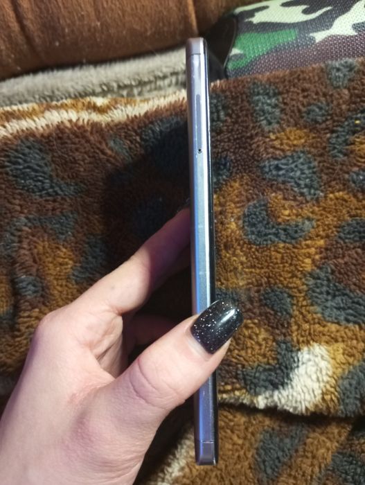 Redmi Note 4 в робочому стані з зарядкою