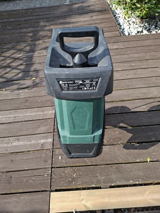 Rozdrabniacz gałęzi do 4cm  przydatny w ogrodzie.