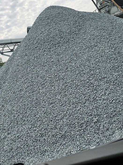 Granit, Sjenit, Serpentynit, Bazalt, Piasek i inne materiały sypkie