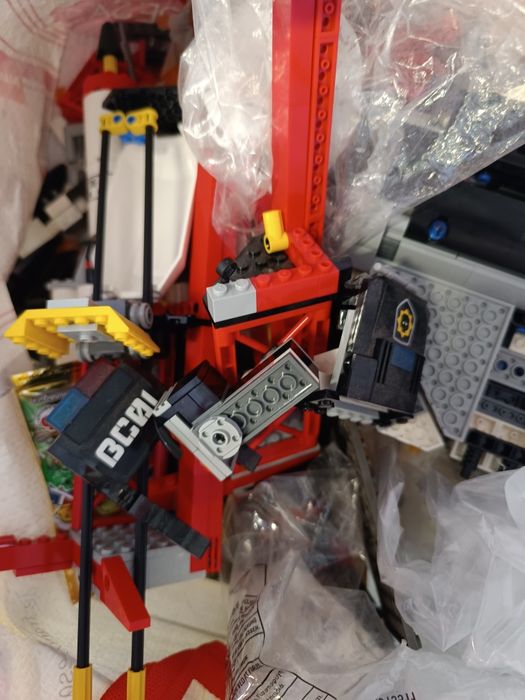 Lote LEGO 2.7kg - Space Centre + Monster Fighters Hearse + 2 Saquetas S10