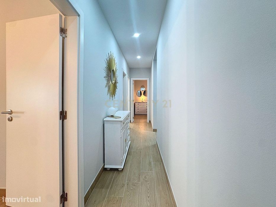 Apartamento T3 para arrendar a passos da praia