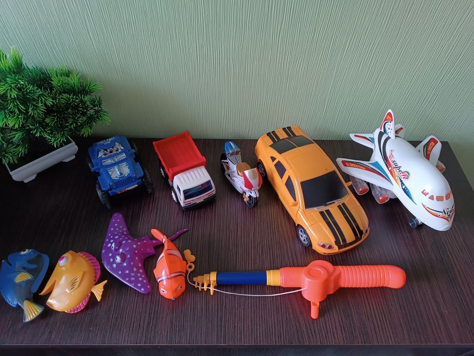 Іграшки машинка трансформер вудочка