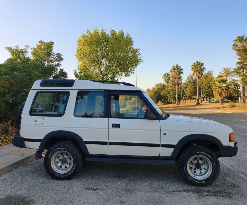 Lando Rover Discovery 300