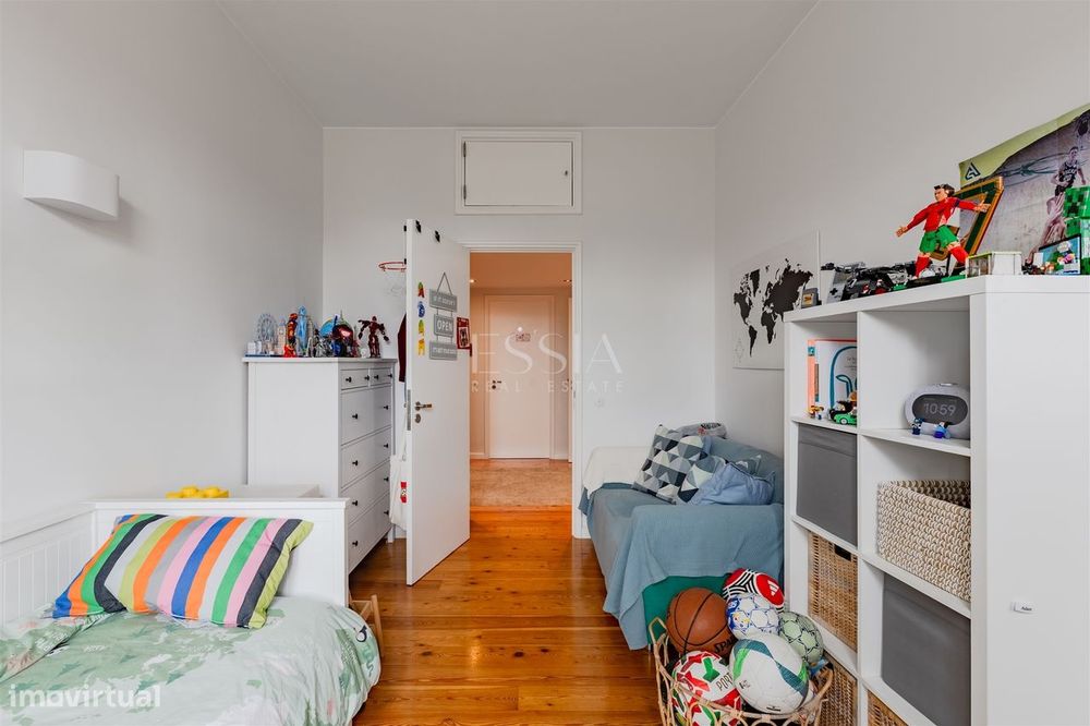 Apartamento T4 na Foz Velha a 150 metros do mar