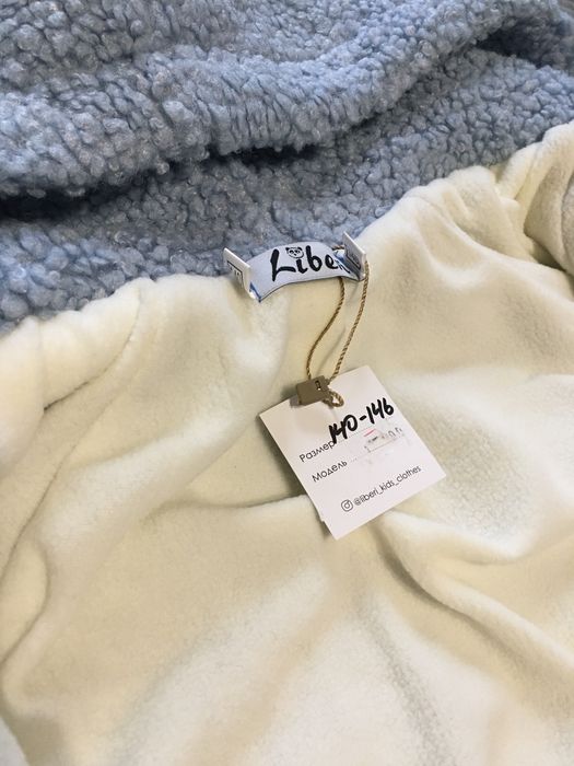 Пальто дівчаче букле, розмір 140-146 см