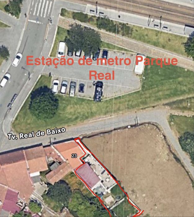 Casa t2 em frente ao metro